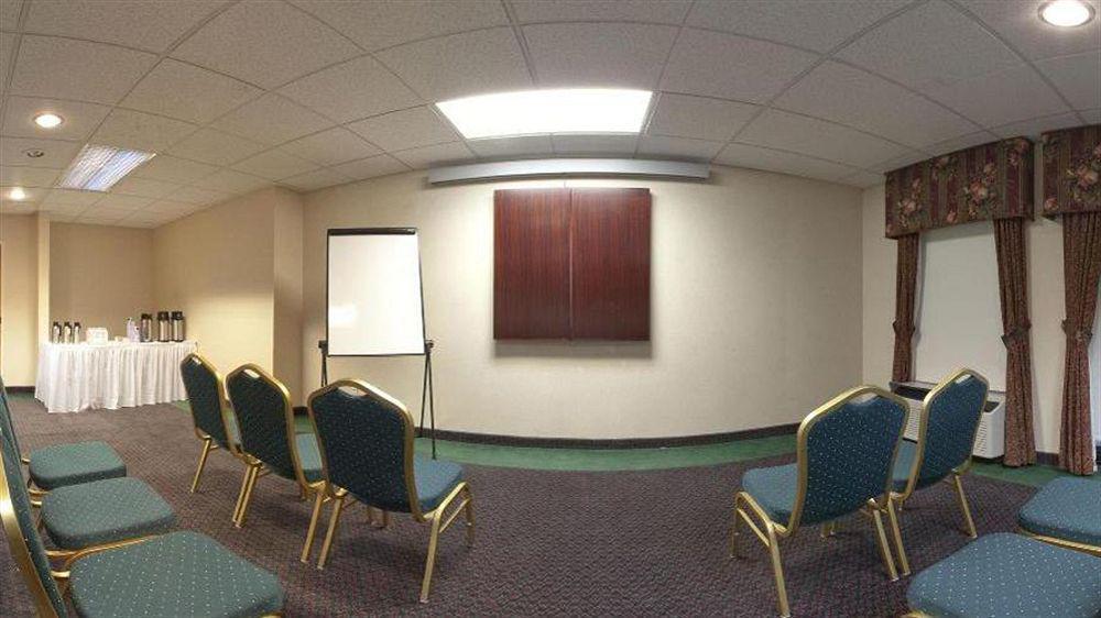 Holiday Inn Express & Suites Allentown-Dorney Park Area By Ihg Exterior photo