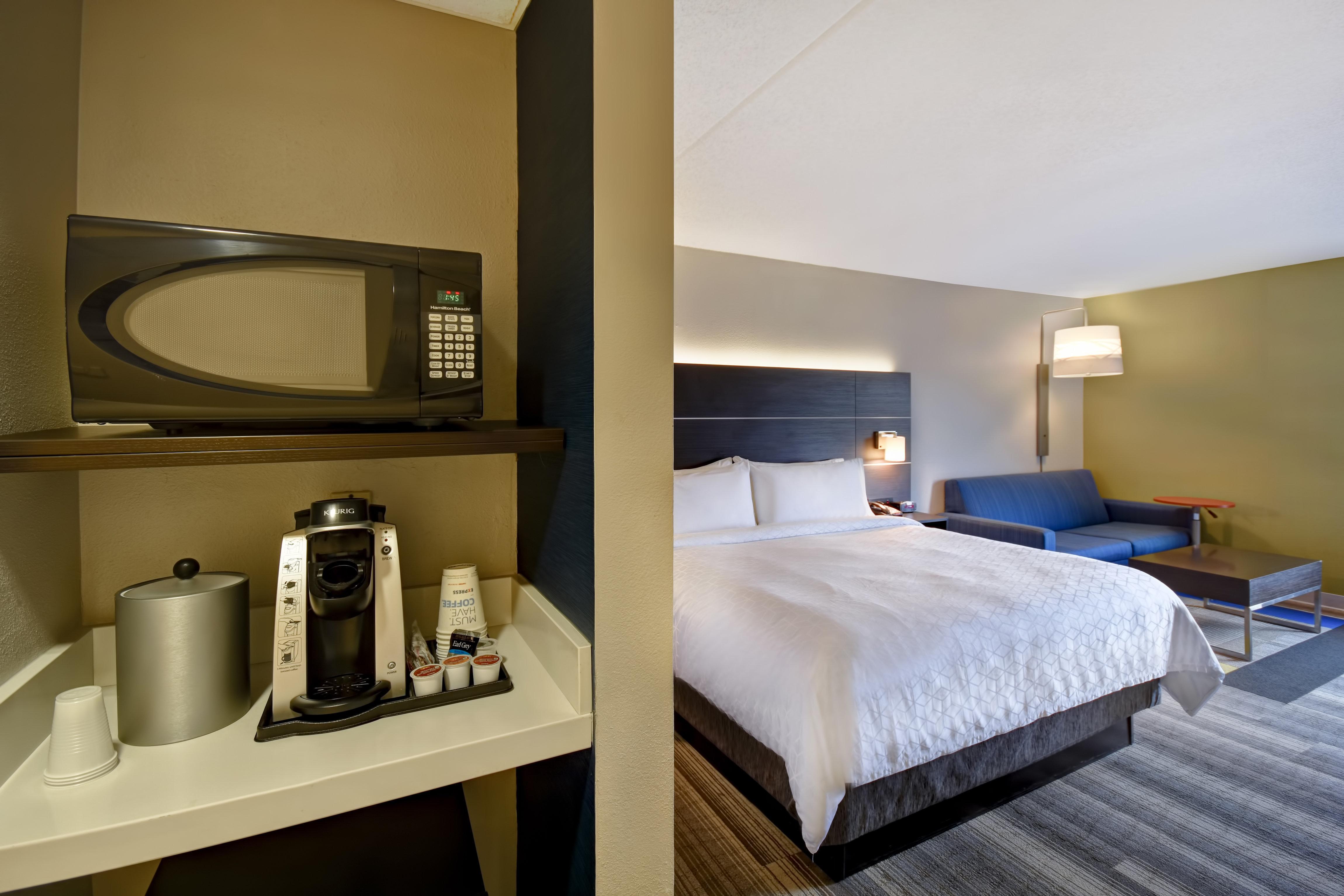 Holiday Inn Express & Suites Allentown-Dorney Park Area By Ihg Exterior photo