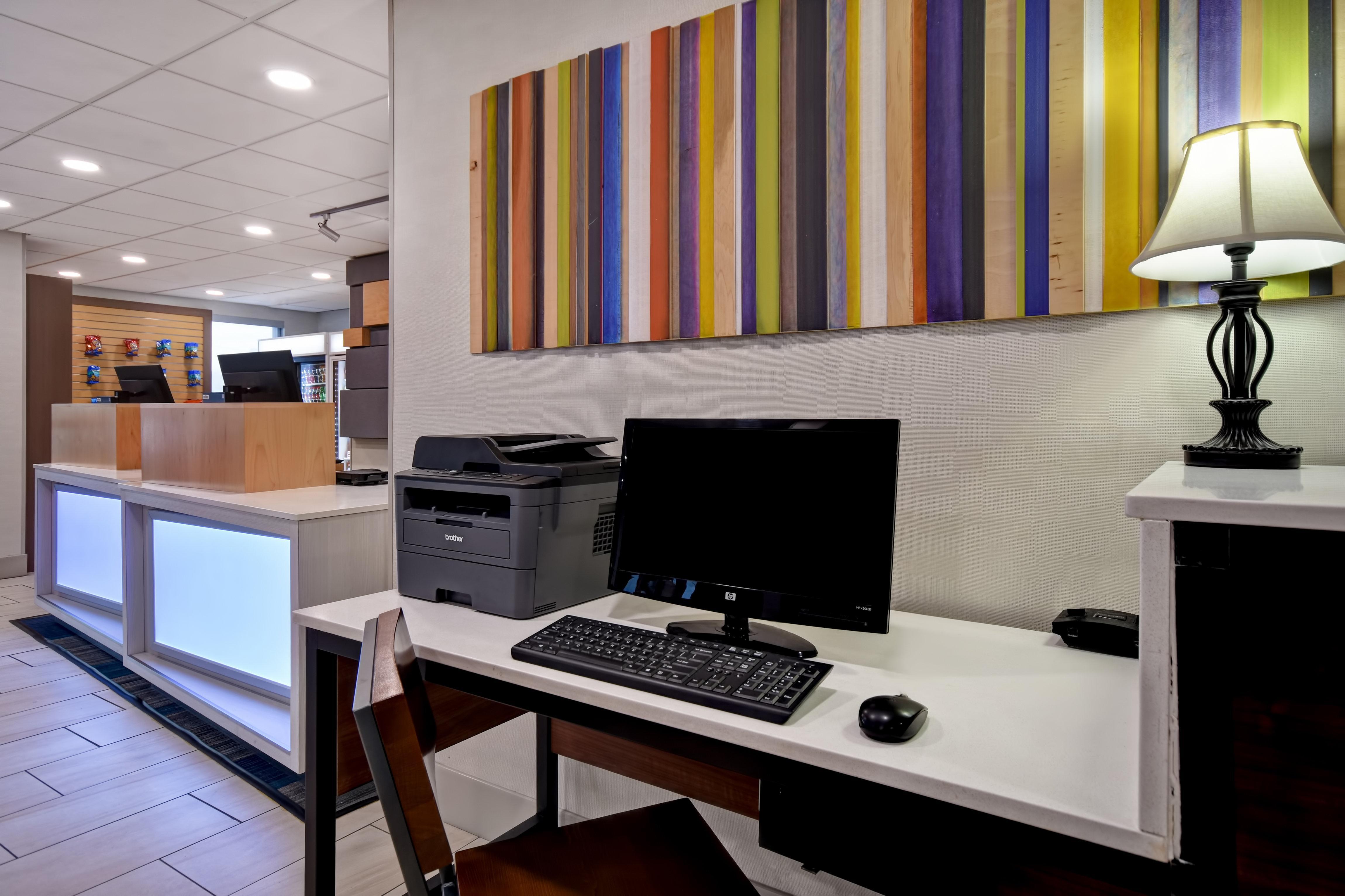Holiday Inn Express & Suites Allentown-Dorney Park Area By Ihg Exterior photo